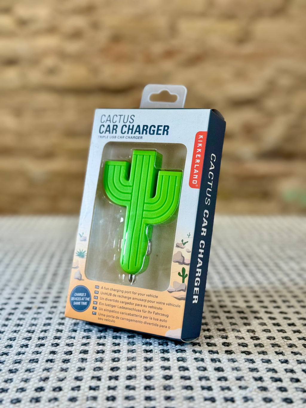 Puerto USB de Coche en Forma de Cactus – Triple USB | Marea Verde Barcelona